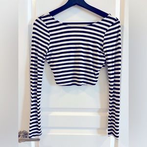 WOMENS LONG SLEEVE CROP TOP